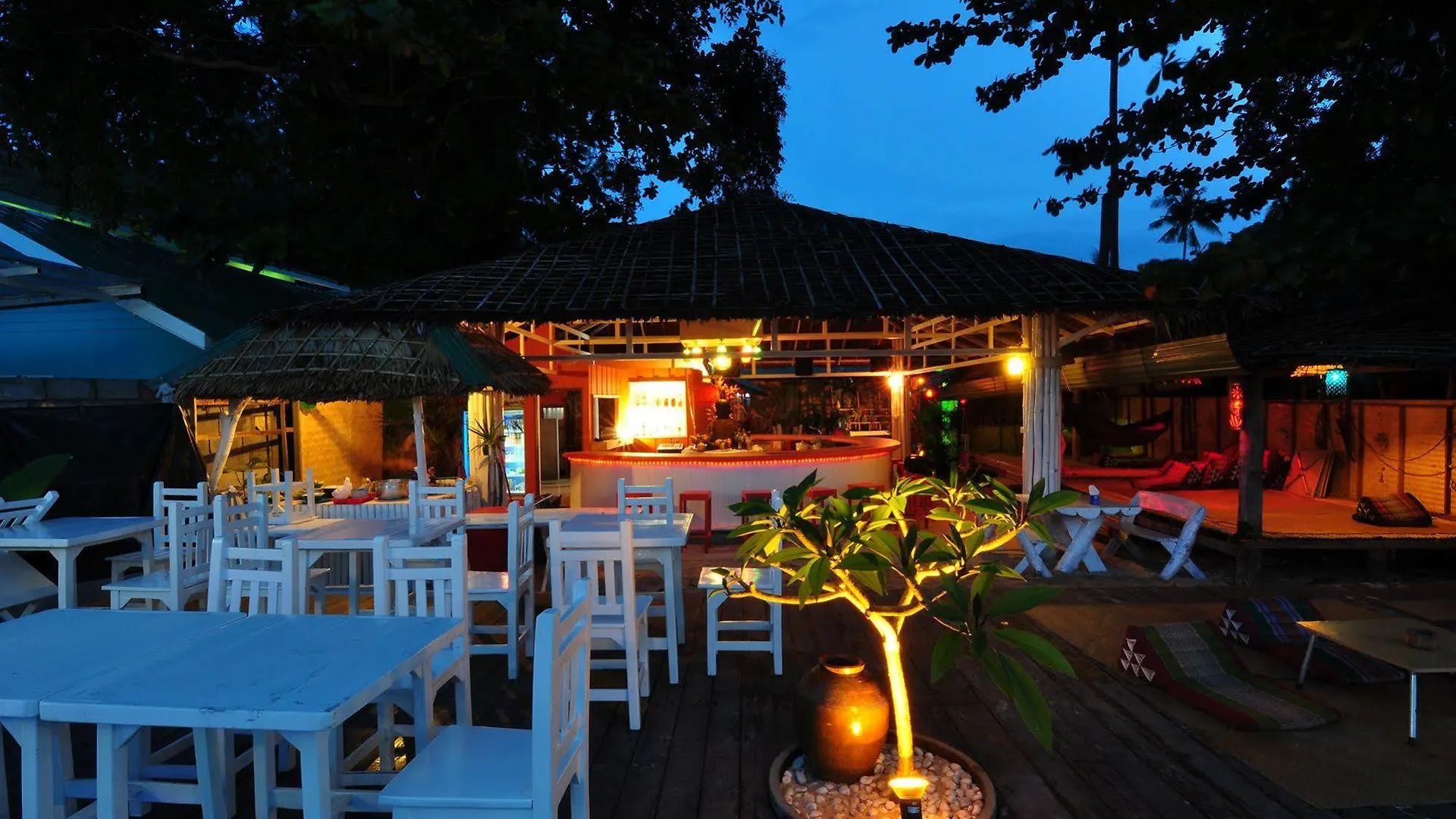Blanco Dorm Room & Restaurant Ko Phi Phi Phi Phi Don
