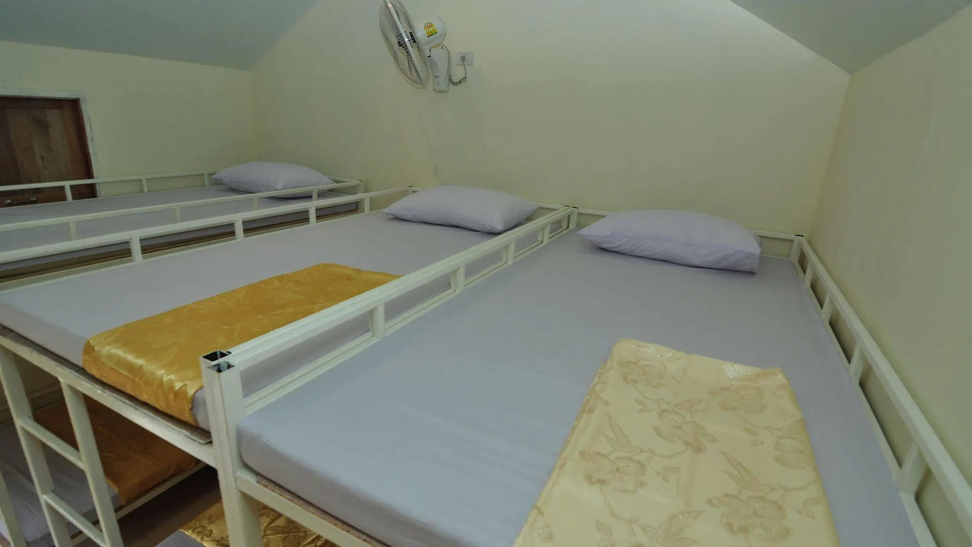 Blanco Dorm Room & Restaurant Ko Phi Phi Phi Phi Don